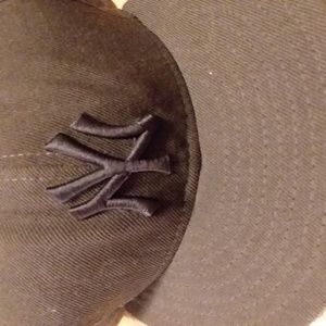 new york yankees, and islands baseball caps